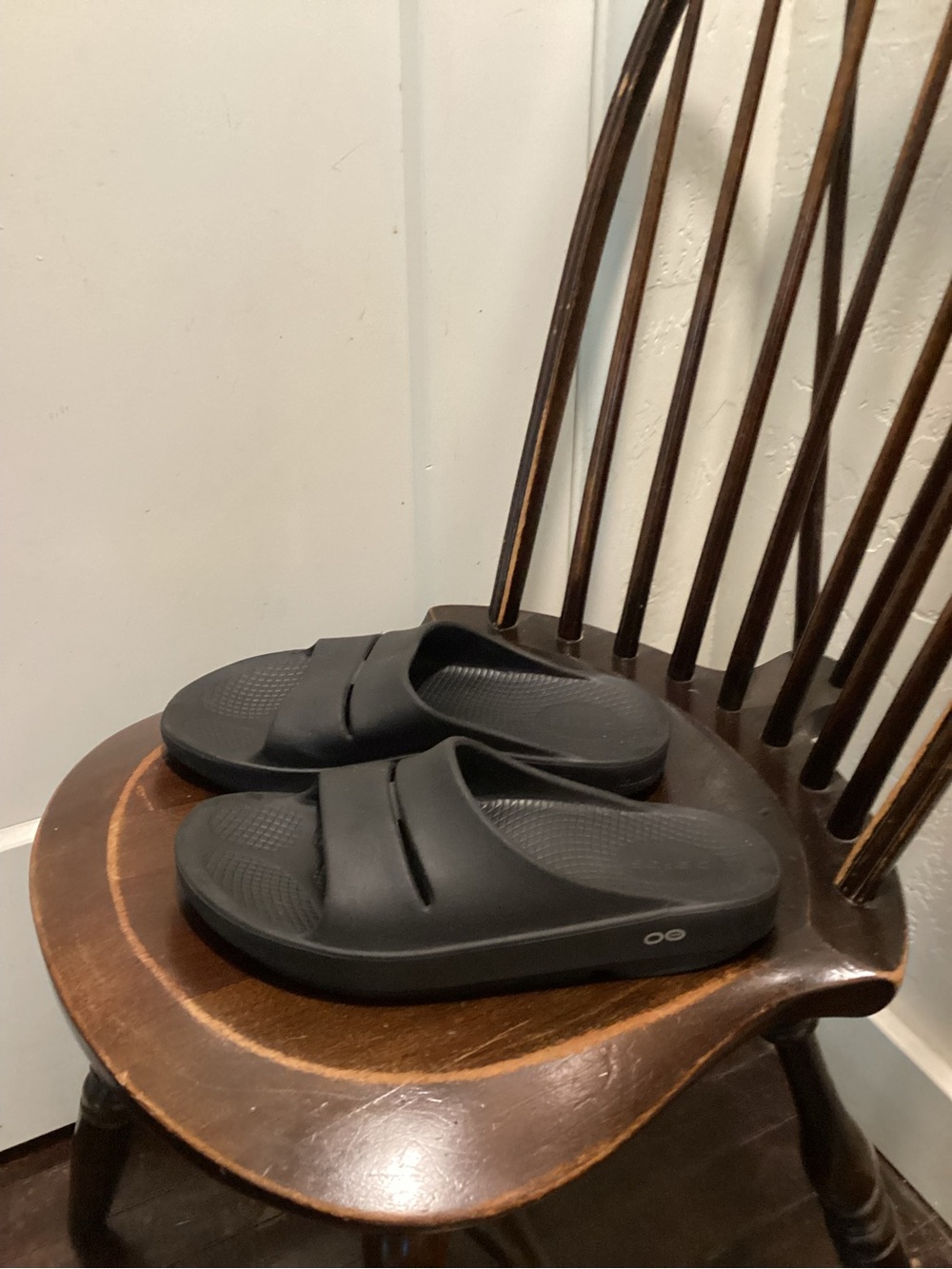 OOFOS Unisex Black Recovery Slide Sandals Size M6,W8, EU 39